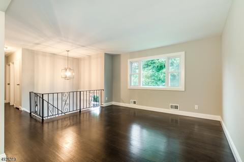 22 Herbert Ln, Hackettstown, NJ 07840 photo 2