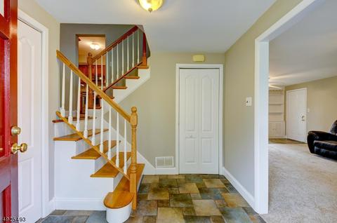 9 Glen Rd, Bound Brook, NJ 08805 photo 2
