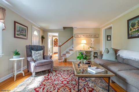 8 Park Ave, Mendham, NJ 07945 photo 4