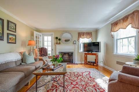 8 Park Ave, Mendham, NJ 07945 photo 3