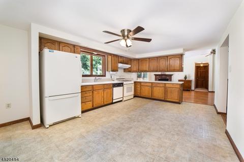 30 Snover Rd, Wantage, NJ 07461 photo 6