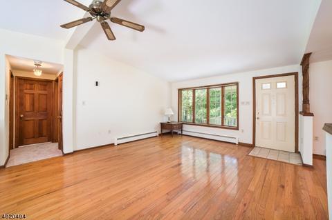 30 Snover Rd, Wantage, NJ 07461 photo 3
