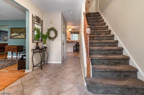 8 Hackberry Pl, Flemington, NJ 08822 photo 3