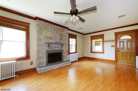 308 Sharp St, Hackettstown, NJ 07840 photo 9