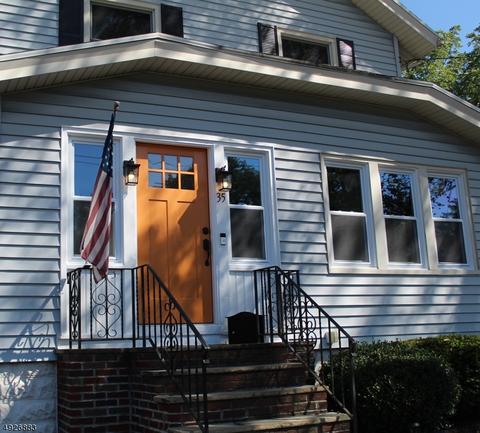 35 Comley Pl, Bloomfield, NJ 07003 photo 2