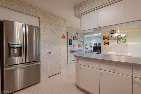 6 Vermont Dr, Paramus, NJ 07652 photo 14