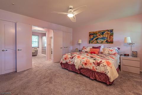 6 Vermont Dr, Paramus, NJ 07652 photo 16