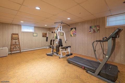 6 Vermont Dr, Paramus, NJ 07652 photo 22