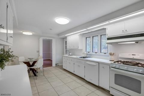 9 Garden Rd, Summit, NJ 07901 photo 15