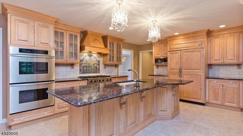 40 Branko Rd, Berkeley Heights, NJ 07922 photo 2