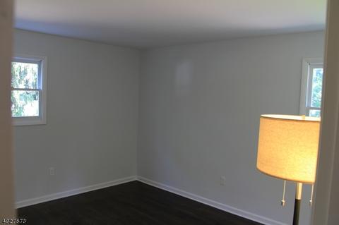 207 Pine St, Hackettstown, NJ 07840 photo 9