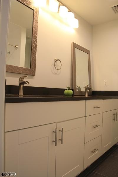 207 Pine St, Hackettstown, NJ 07840 photo 8
