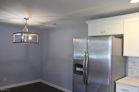 207 Pine St, Hackettstown, NJ 07840 photo 4