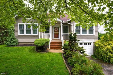 8 Cottage St Bernards Twp Nj 07920 Mls 3584498 Movoto Com