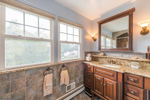 128 Greenrale Ave, Wayne, NJ 07470 photo 16
