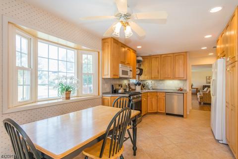 128 Greenrale Ave, Wayne, NJ 07470 photo 7