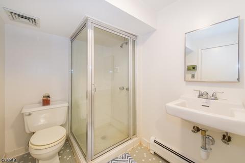 128 Greenrale Ave, Wayne, NJ 07470 photo 18