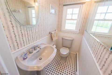 128 Greenrale Ave, Wayne, NJ 07470 photo 10