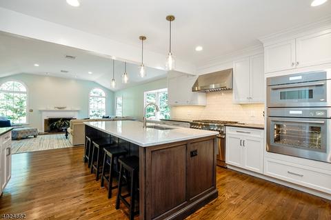 43 Druid Hill Rd, Summit, NJ 07901 photo 2