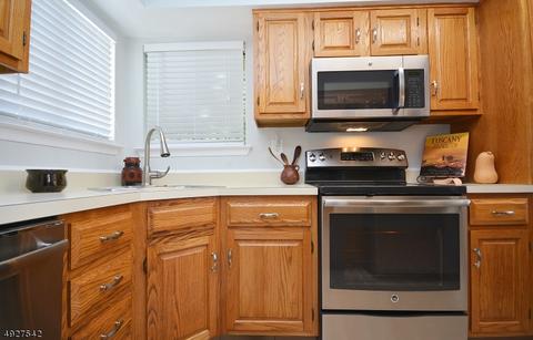 7 Pine Ct, Bedminster, NJ 07921 photo 10