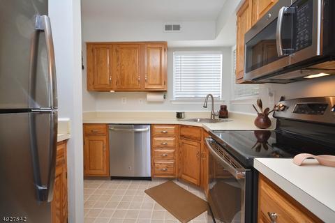 7 Pine Ct, Bedminster, NJ 07921 photo 11