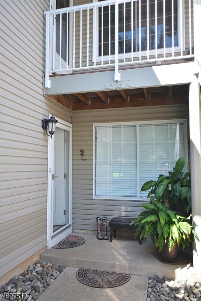 7 Pine Ct, Bedminster, NJ 07921 photo 2