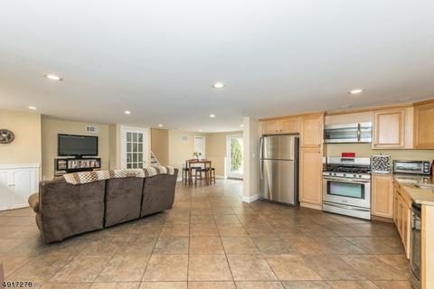 42 Allen Dr, Wayne, NJ 07470 photo 15
