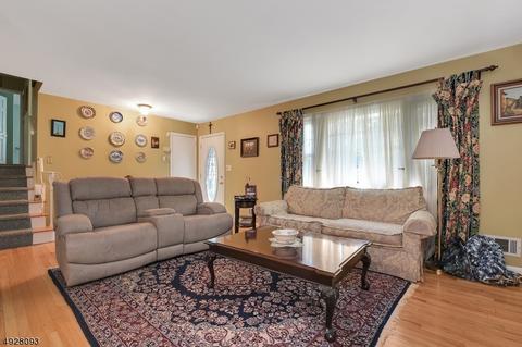 11 Longview Dr, Waldwick, NJ 07463 photo 3