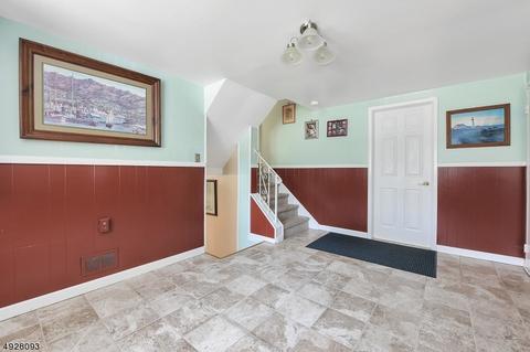 11 Longview Dr, Waldwick, NJ 07463 photo 14
