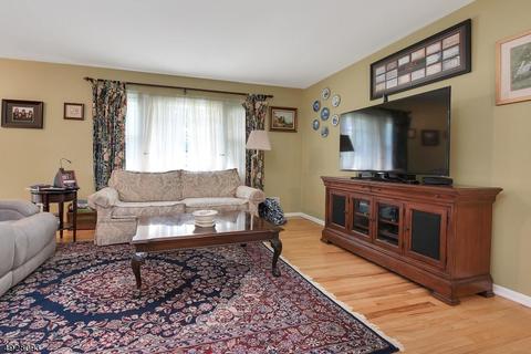 11 Longview Dr, Waldwick, NJ 07463 photo 6