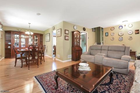 11 Longview Dr, Waldwick, NJ 07463 photo 4