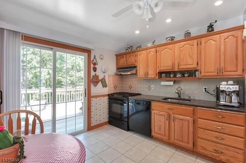 11 Longview Dr, Waldwick, NJ 07463 photo 8