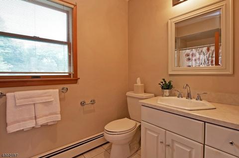60 Pleasant Vw Dr, Wayne, NJ 07470 photo 15