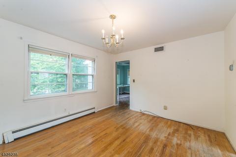 35 Anderson Dr, Wayne, NJ 07470 photo 3