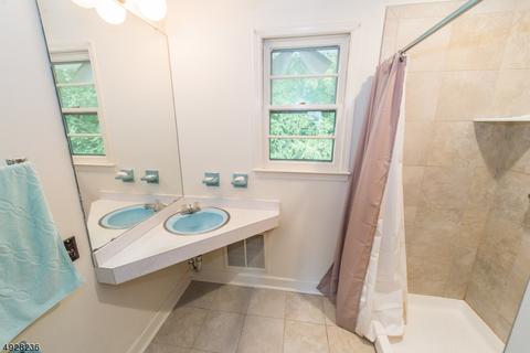 35 Anderson Dr, Wayne, NJ 07470 photo 13