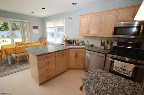 68 Laauwe Ave, Wayne, NJ 07470 photo 6