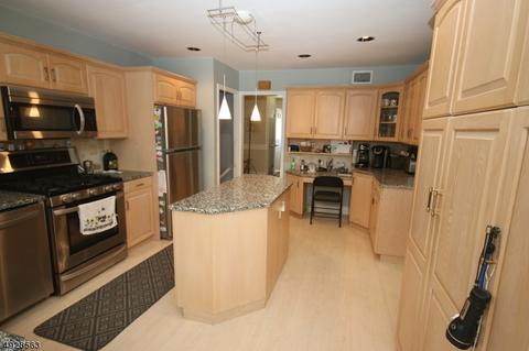 68 Laauwe Ave, Wayne, NJ 07470 photo 8