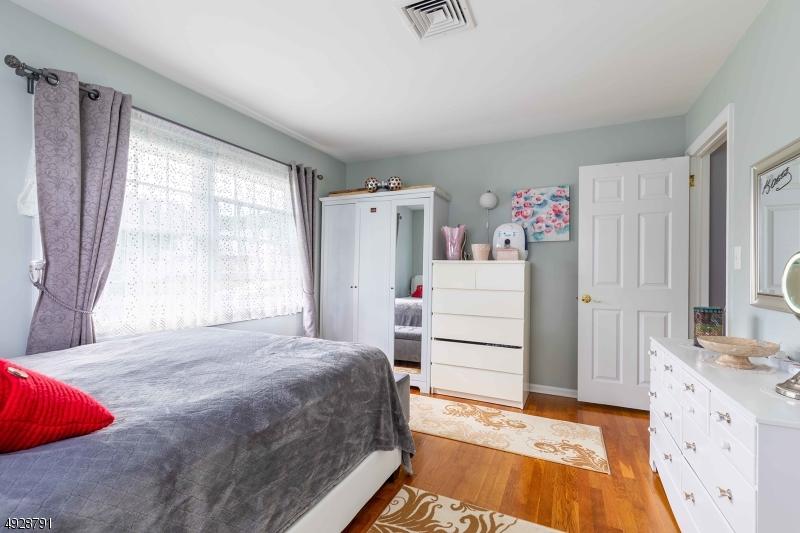  113 Greene Ave, Totowa, NJ 07512 photo 10