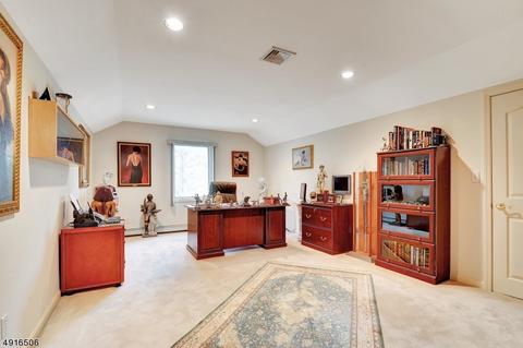 320 Cardinal Pl, Paramus, NJ 07652 photo 14