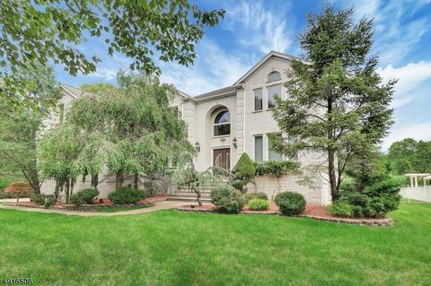 320 Cardinal Pl, Paramus, NJ 07652 photo 1