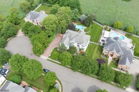 320 Cardinal Pl, Paramus, NJ 07652 photo 25