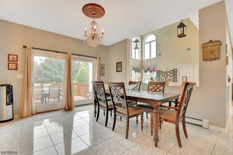320 Cardinal Pl, Paramus, NJ 07652 photo 8