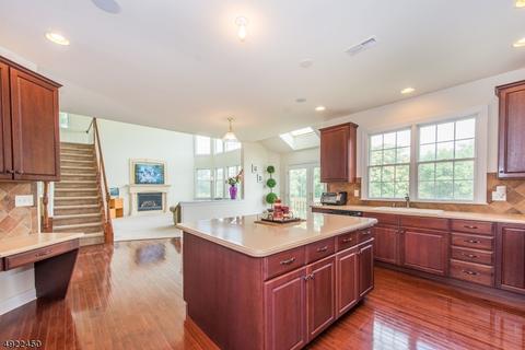 89 Albert Dr, Clinton, NJ 08809 photo 7