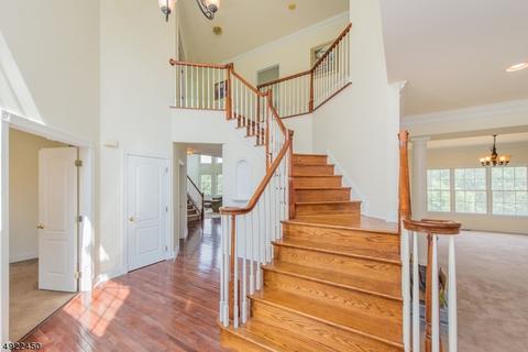 89 Albert Dr, Clinton, NJ 08809 photo 4