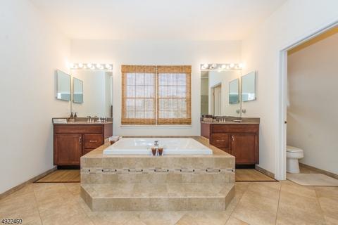 89 Albert Dr, Clinton, NJ 08809 photo 23