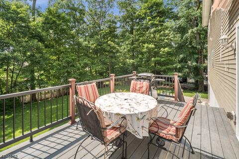 27 Forest Ter, Wayne, NJ 07470 photo 23