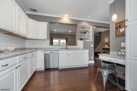 27 Forest Ter, Wayne, NJ 07470 photo 5