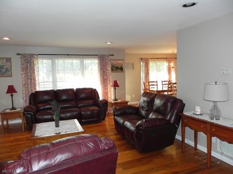 32 Victory Ct, Dover, NJ 07801 photo 3