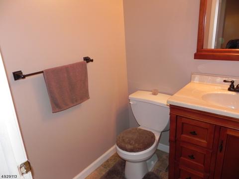 32 Victory Ct, Dover, NJ 07801 photo 6