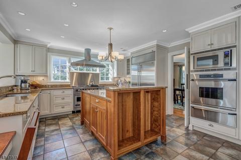 8 Manor Hill Rd, Summit, NJ 07901 photo 6